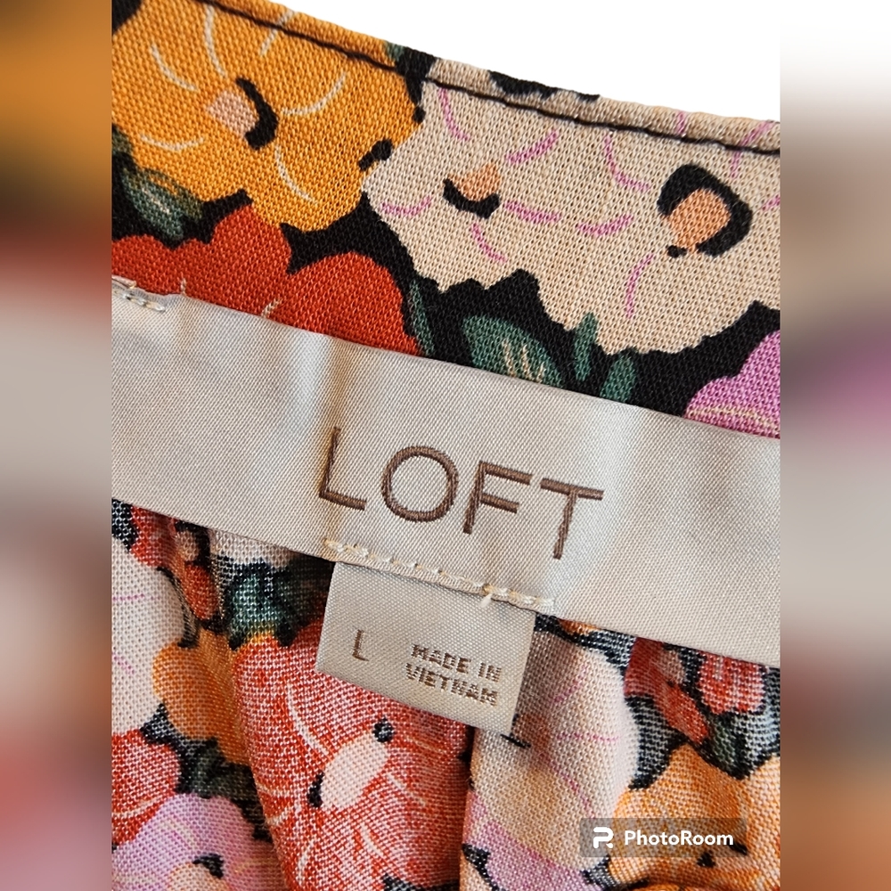 Loft flower short sleeved shirt
